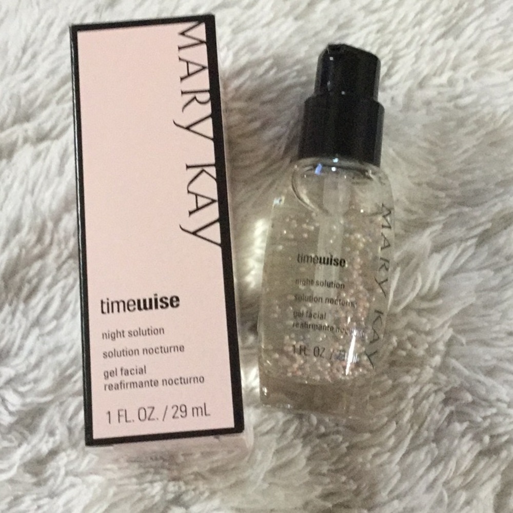New! 💋Mary Kay night solution age fighting serum